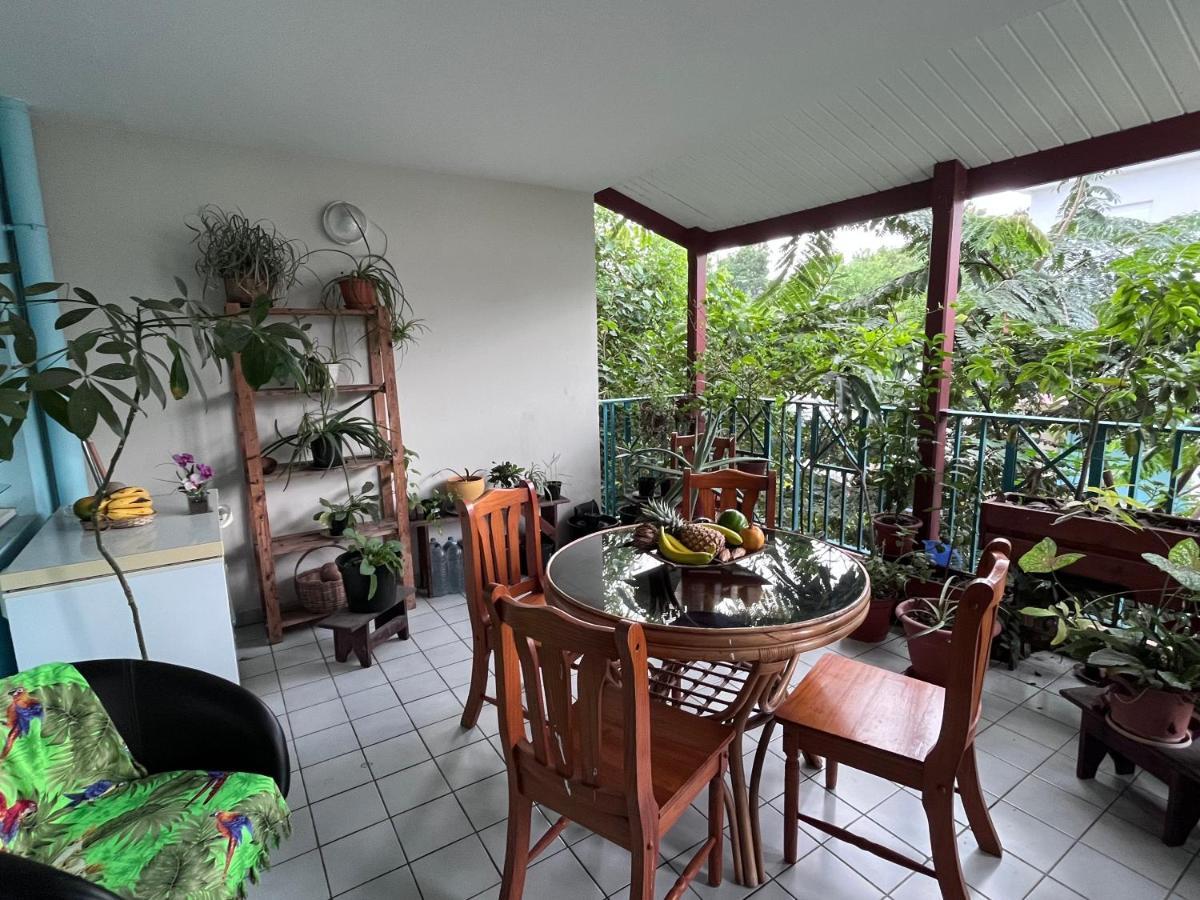 Chambre Chez L'Habitant A 5Mn De L'Aeroport Les Abymes Exterior foto